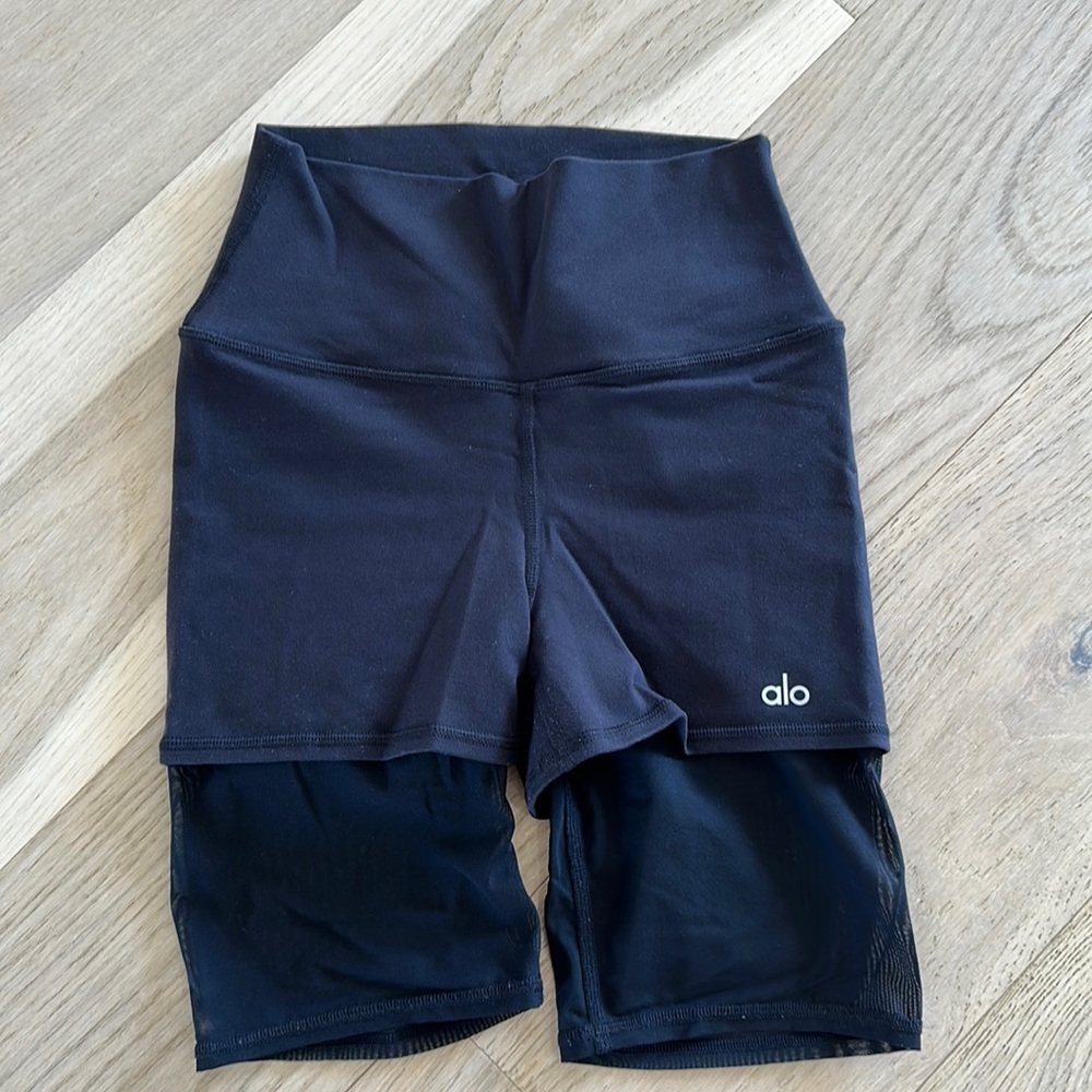 Alo yoga biker shorts with cute mesh